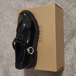 Brand new Steve Madden Suzey T-strap Platform mary jane shoes